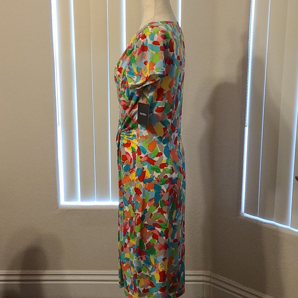 Dress - Picture 4 of 5